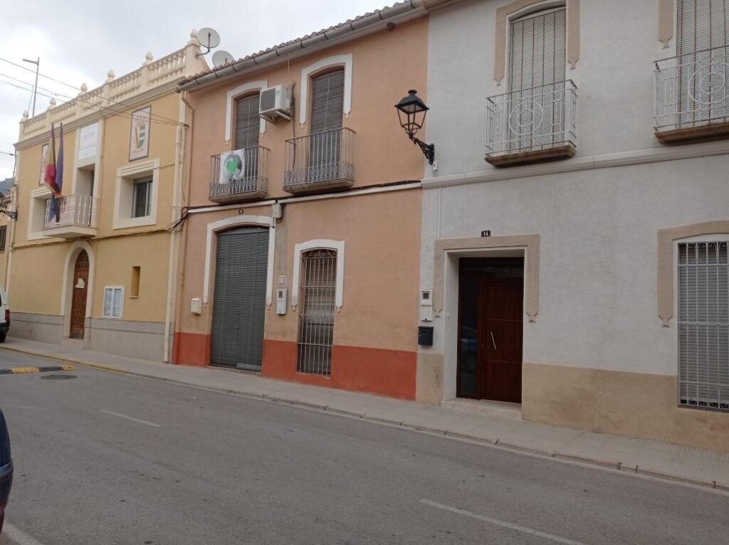 X-TH12 TownHouse in Sanet I Negrals with 4 Bedrooms - Property Photo 2