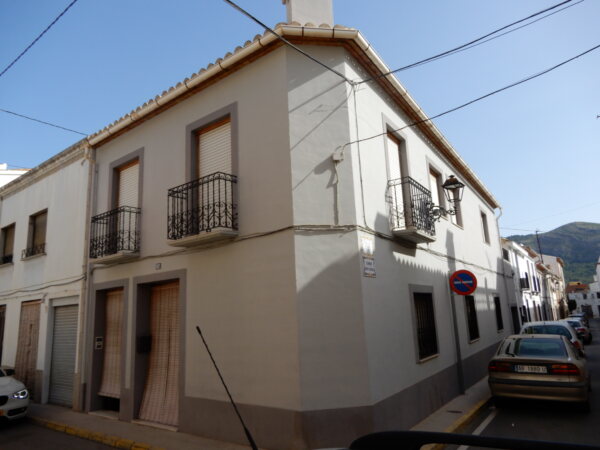 X-C-DV9301 TownHouse in JalóN with 3 Bedrooms - Photo